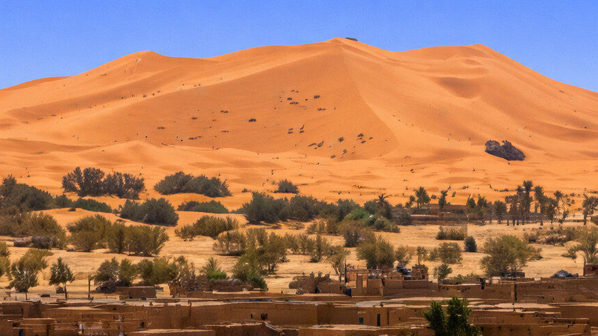 Le village de Hassilabied, au pied des dunes de l'erg Chebbi