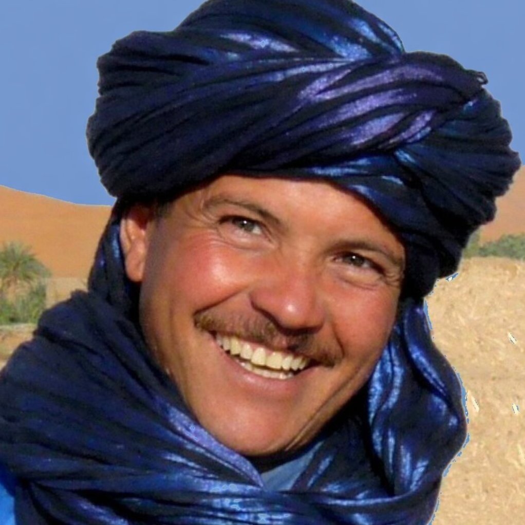 Ali, propriétaire de l'auberge La vallée des Dunes, près de Merzouga